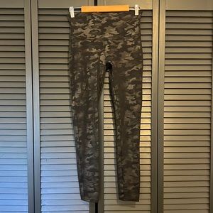 Spanx Faux Leather Camo Leggings - Size L